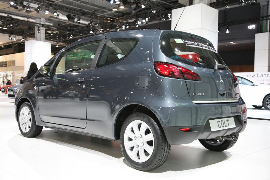  Mitsubishi Colt 2009 года  (фото 10 из 36)